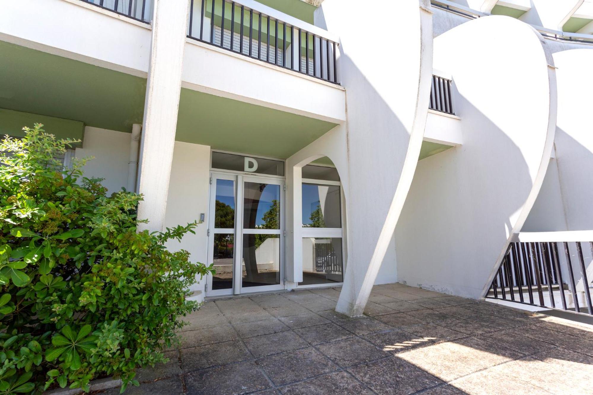 Chez Fabienne - Superbe Appartement Avec Vue Sur La Mer Et Parking La Grande-Motte Exterior foto